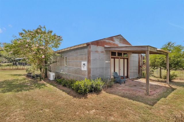 5950 County Road 331, Plantersville, TX 77363