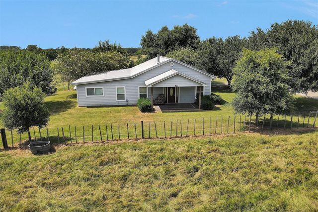 5950 County Road 331, Plantersville, TX 77363