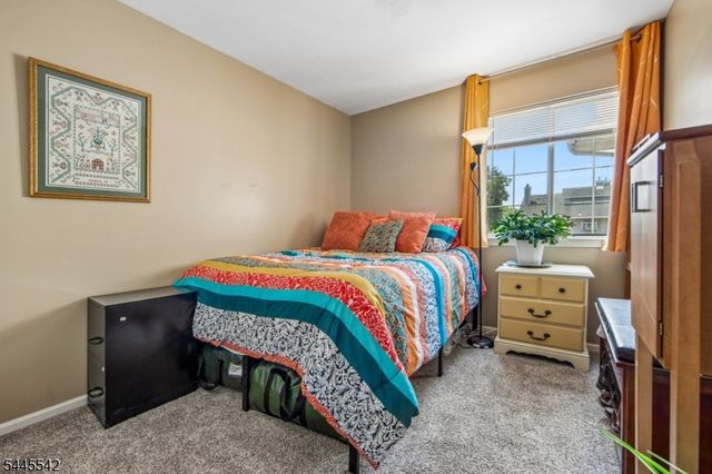 92 Ashley Ct, Bedminster Twp., NJ 07921