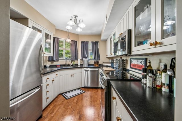 92 Ashley Ct, Bedminster Twp., NJ 07921