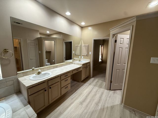 18123 BROOKWOOD FRST, San Antonio, TX 78258