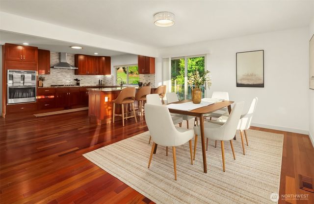 8308 Frederick Place, Edmonds, WA 98026