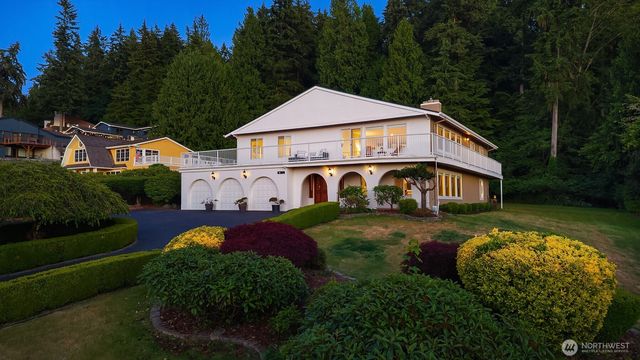 8308 Frederick Place, Edmonds, WA 98026