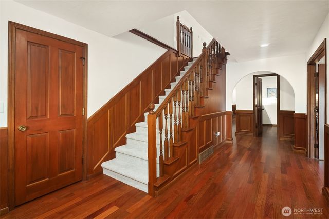 8308 Frederick Place, Edmonds, WA 98026