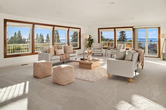 8308 Frederick Place, Edmonds, WA 98026