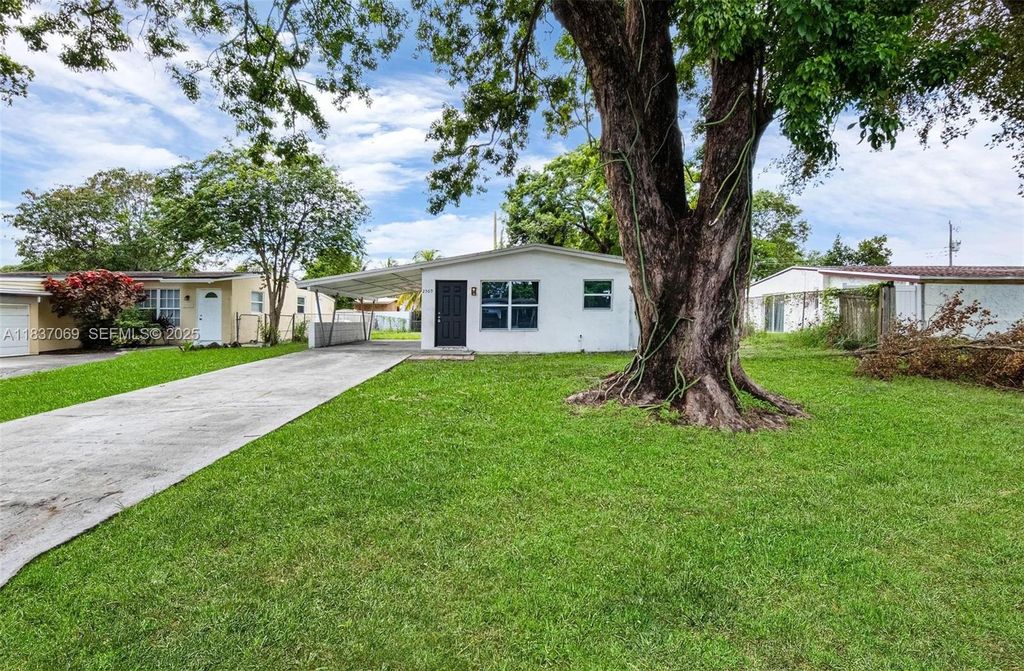 2569 NW 61st Avenue, Margate, FL 33063