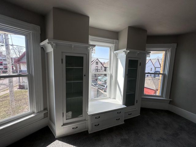 1221 24th STREET, Milwaukee, WI 53205