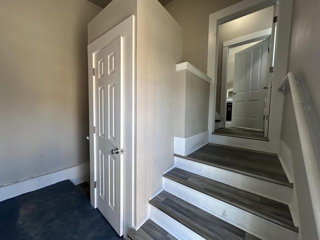 1221 24th STREET, Milwaukee, WI 53205