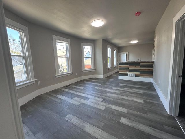 1221 24th STREET, Milwaukee, WI 53205