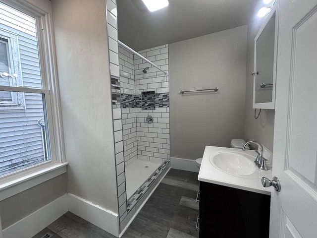 1221 24th STREET, Milwaukee, WI 53205