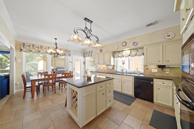 5 Regents Park, Sugar Land, TX 77479