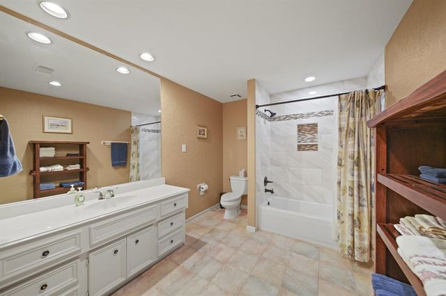 5 Regents Park, Sugar Land, TX 77479