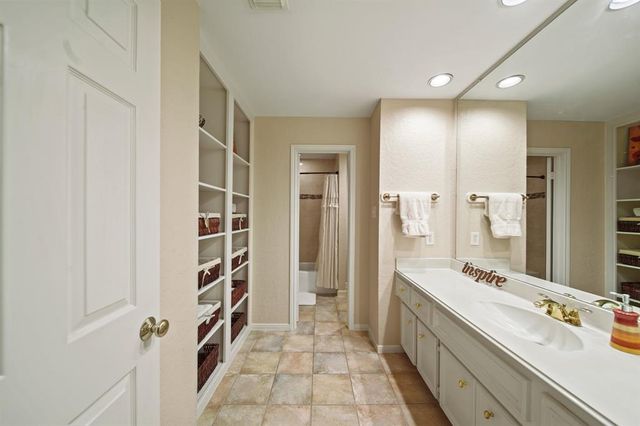 5 Regents Park, Sugar Land, TX 77479