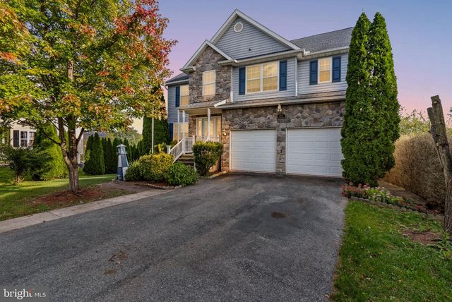 89 GOTLAND CIR, Martinsburg, WV 25405