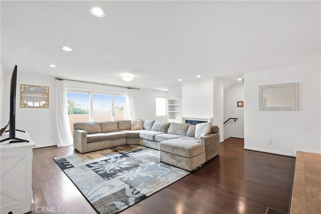 1158 W 11th Street J, San Pedro, CA 90731