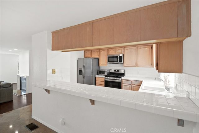 1158 W 11th Street J, San Pedro, CA 90731