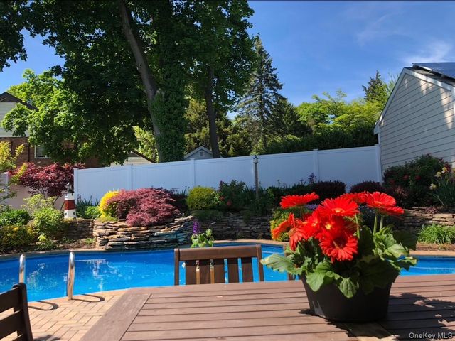 105 Myrtle Avenue, Port Jefferson, NY 11777