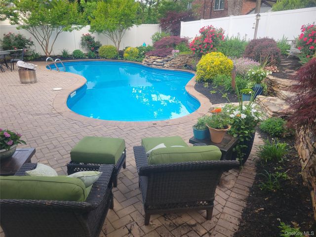 105 Myrtle Avenue, Port Jefferson, NY 11777