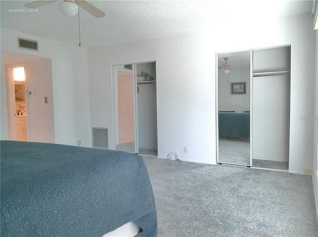 2011 AUSTRALIA WAY W 36, Clearwater, FL 33763