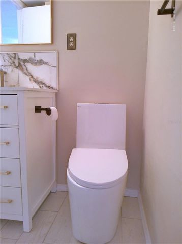 2011 AUSTRALIA WAY W 36, Clearwater, FL 33763