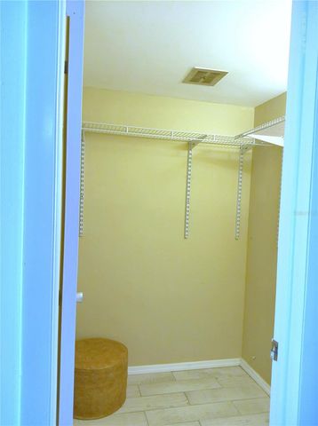 2011 AUSTRALIA WAY W 36, Clearwater, FL 33763
