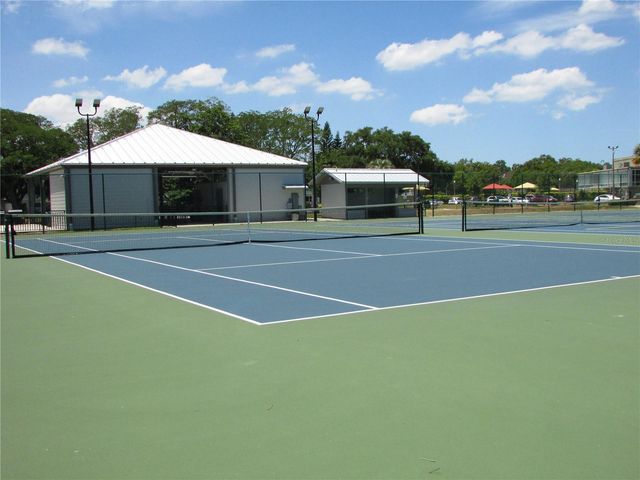 2011 AUSTRALIA WAY W 36, Clearwater, FL 33763