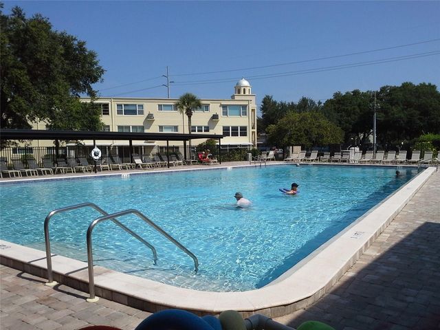 2011 AUSTRALIA WAY W 36, Clearwater, FL 33763