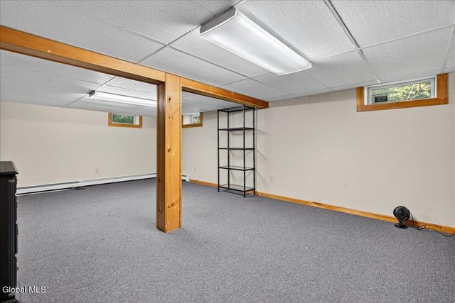 26 Valdepenas Lane, Clifton Park, NY 12065