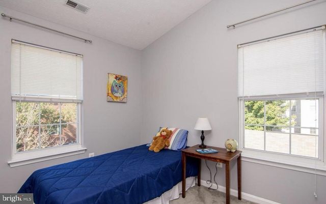 8800 COMMUNITY SQUARE LN, Upper Marlboro, MD 20772