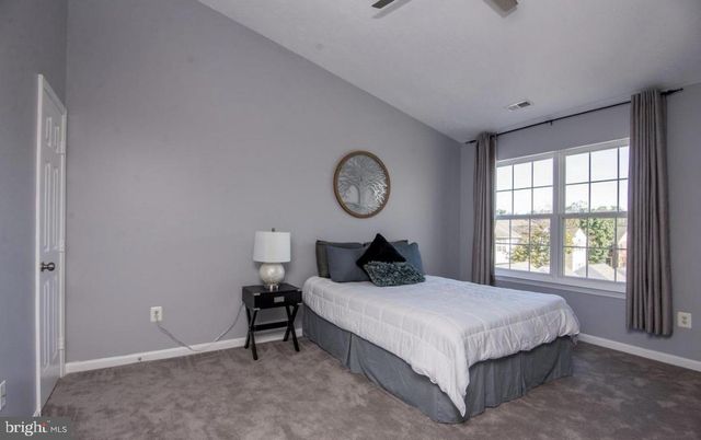8800 COMMUNITY SQUARE LN, Upper Marlboro, MD 20772