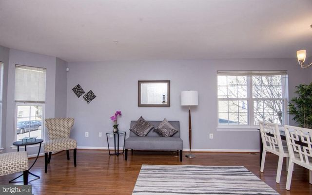 8800 COMMUNITY SQUARE LN, Upper Marlboro, MD 20772