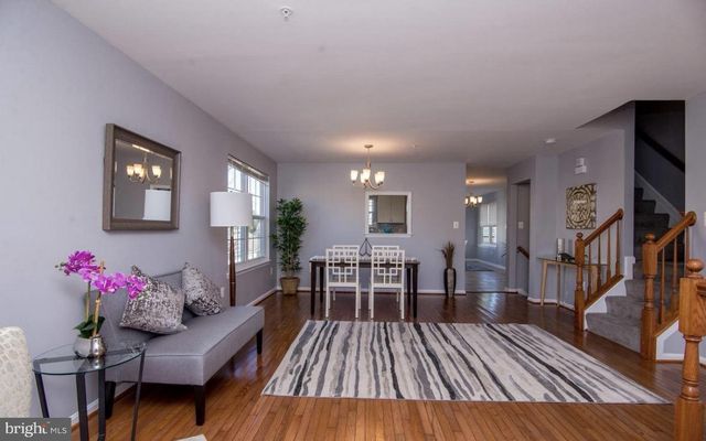 8800 COMMUNITY SQUARE LN, Upper Marlboro, MD 20772