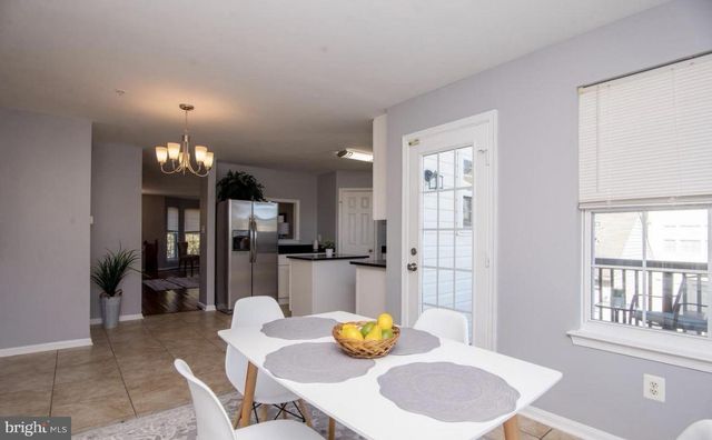 8800 COMMUNITY SQUARE LN, Upper Marlboro, MD 20772