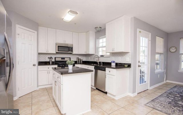 8800 COMMUNITY SQUARE LN, Upper Marlboro, MD 20772