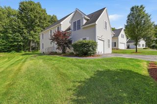 161 Forest Hill Way Unit 43, Manchester, NH 03109