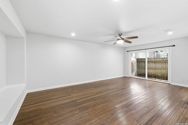 100 Lorenz Rd Apt 802, San Antonio, TX 78209