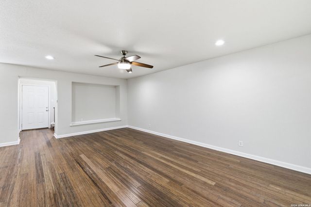 100 Lorenz Rd Apt 802, San Antonio, TX 78209