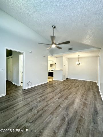 2451 WHISPERING WOODS Boulevard 3, Jacksonville, FL 32246