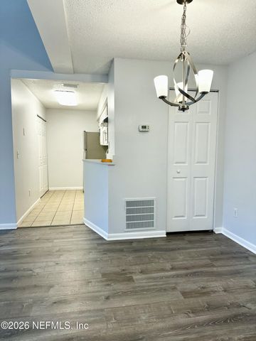 2451 WHISPERING WOODS Boulevard 3, Jacksonville, FL 32246