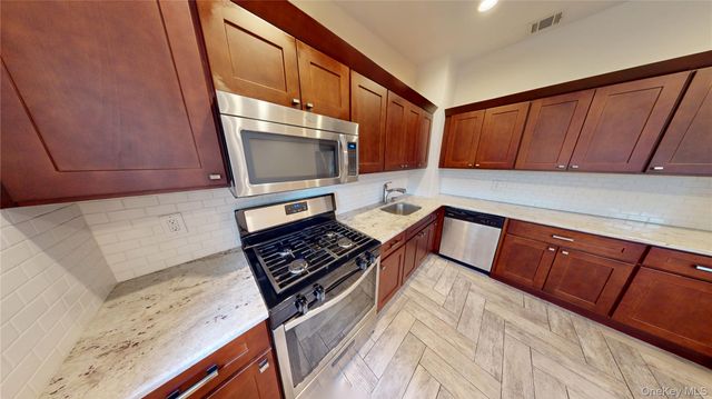 5 Wayne Avenue, Suffern, NY 10901