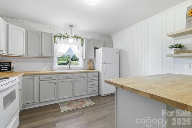 574 Old Mooresboro Road, Mooresboro, NC 28114