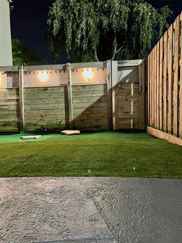 5221 Geneva Way 103, Doral, FL 33166