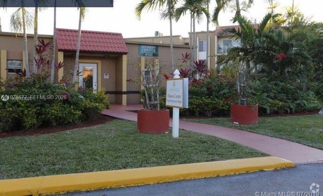 5221 Geneva Way 103, Doral, FL 33166