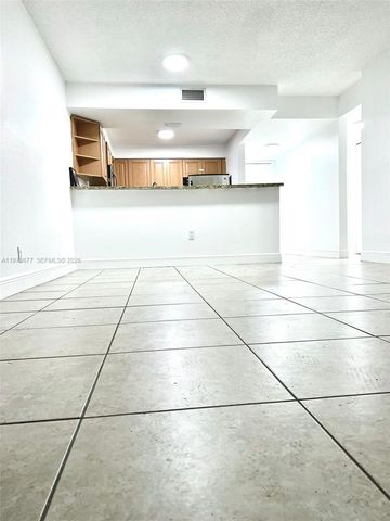 5221 Geneva Way 103, Doral, FL 33166