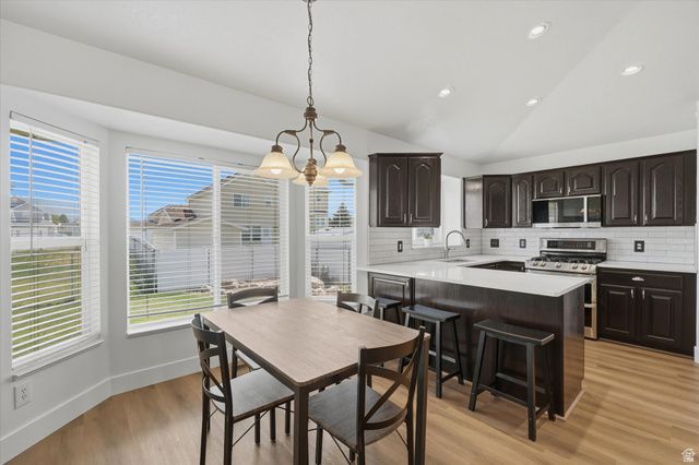 5576 S 4100 W, Roy, UT 84067