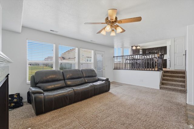 5576 S 4100 W, Roy, UT 84067