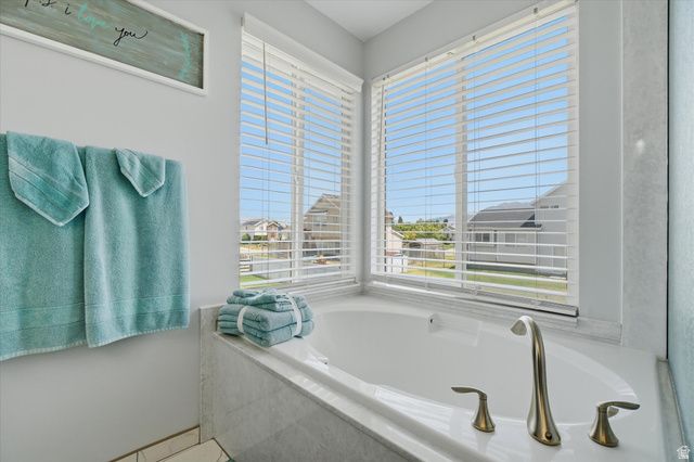 5576 S 4100 W, Roy, UT 84067