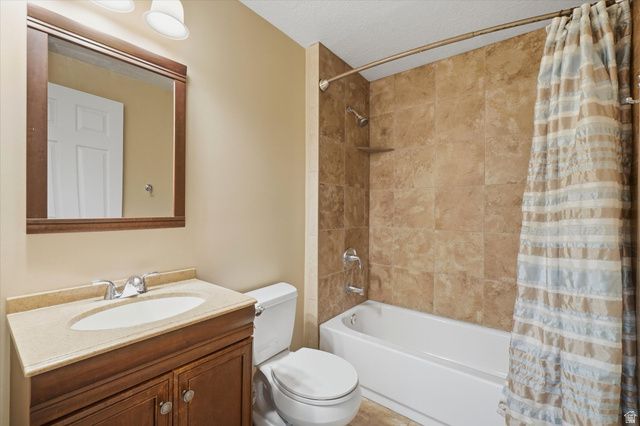 5576 S 4100 W, Roy, UT 84067