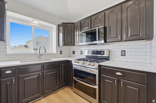 5576 S 4100 W, Roy, UT 84067