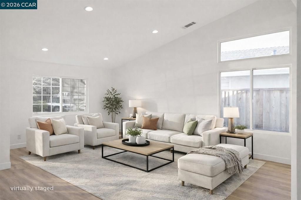 Image 10 of property listing at 3044 3044 Browning Ct, Brentwood, CA 94513